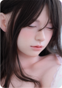 C014 Liuli with eyes closed